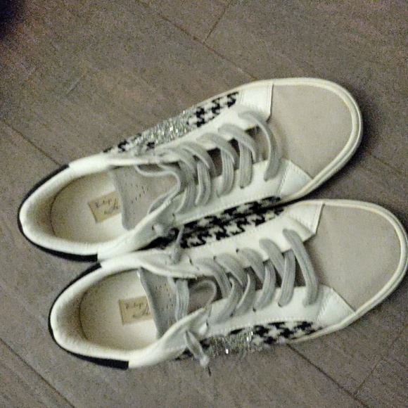 Vintage Havana Shoes - Vintage Havana "Blazing" Sneakers